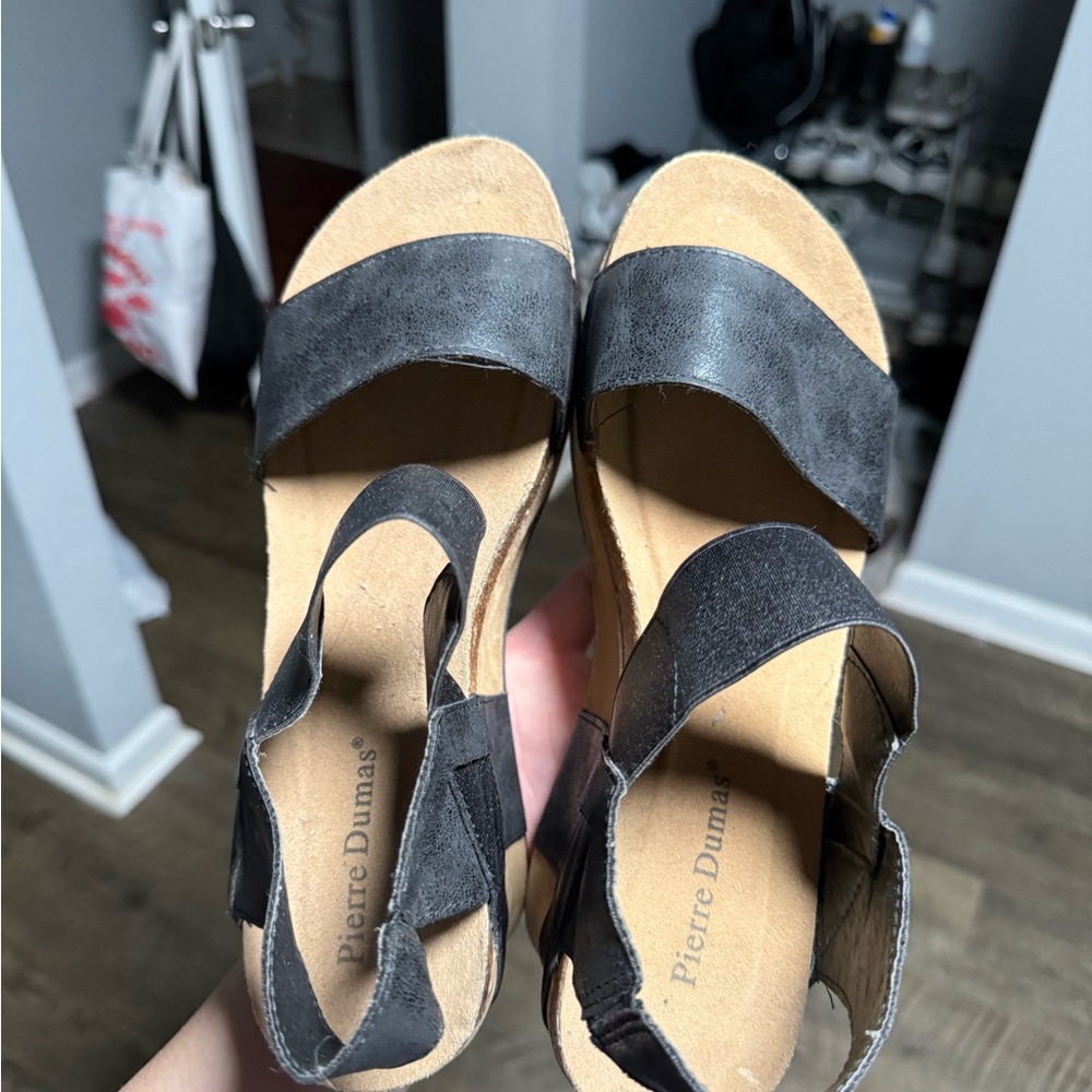 Pierre Dumas Women's Charcoal Sandals
